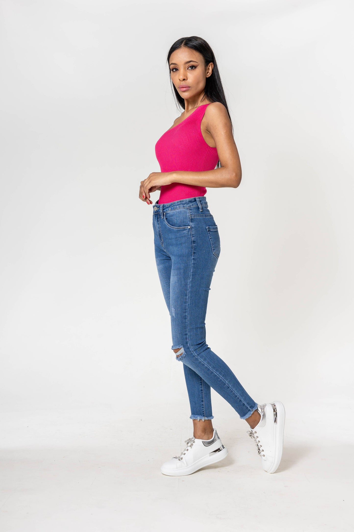 Jean taille haute troué aux genoux stretch